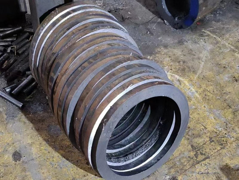 巴林左30CrMo无缝钢管切割